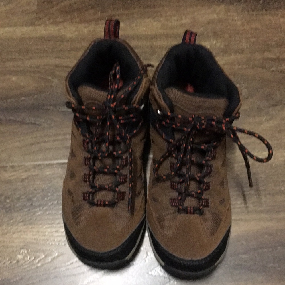 Boys boots